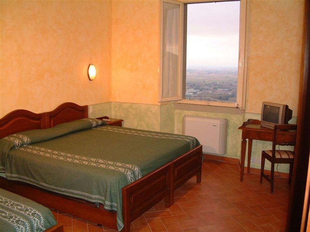 Hotel Oasi Da Paolo Castelluzzo Pokoj fotografie