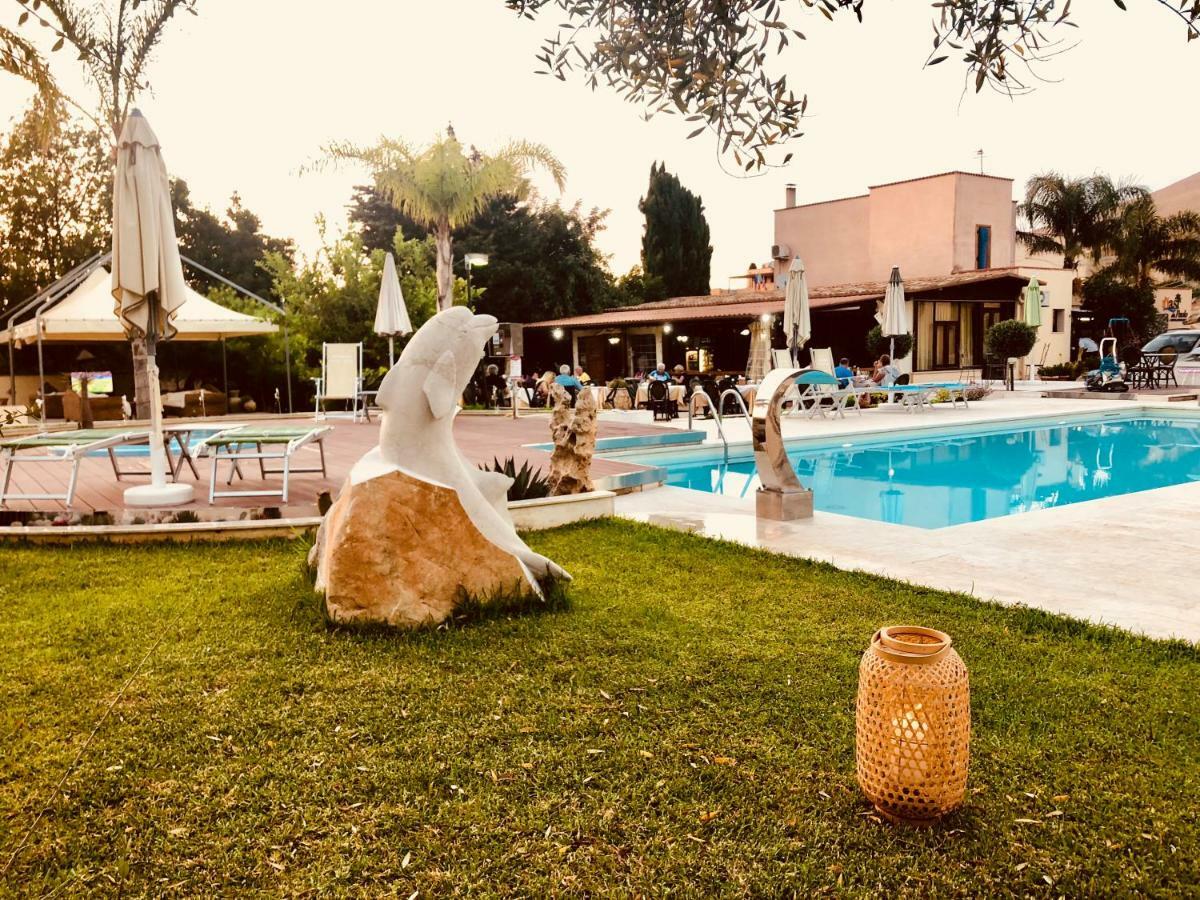 Hotel Oasi Da Paolo Castelluzzo Exteriér fotografie
